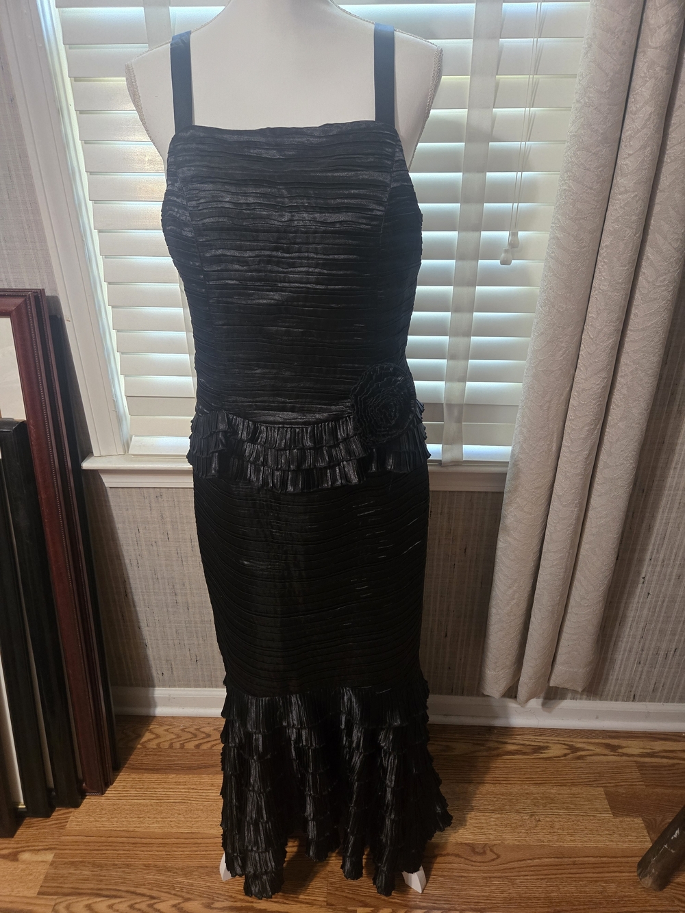 Vintage Elegant Black Maxi Dress with Ruffle Waist And Hem Sz 10